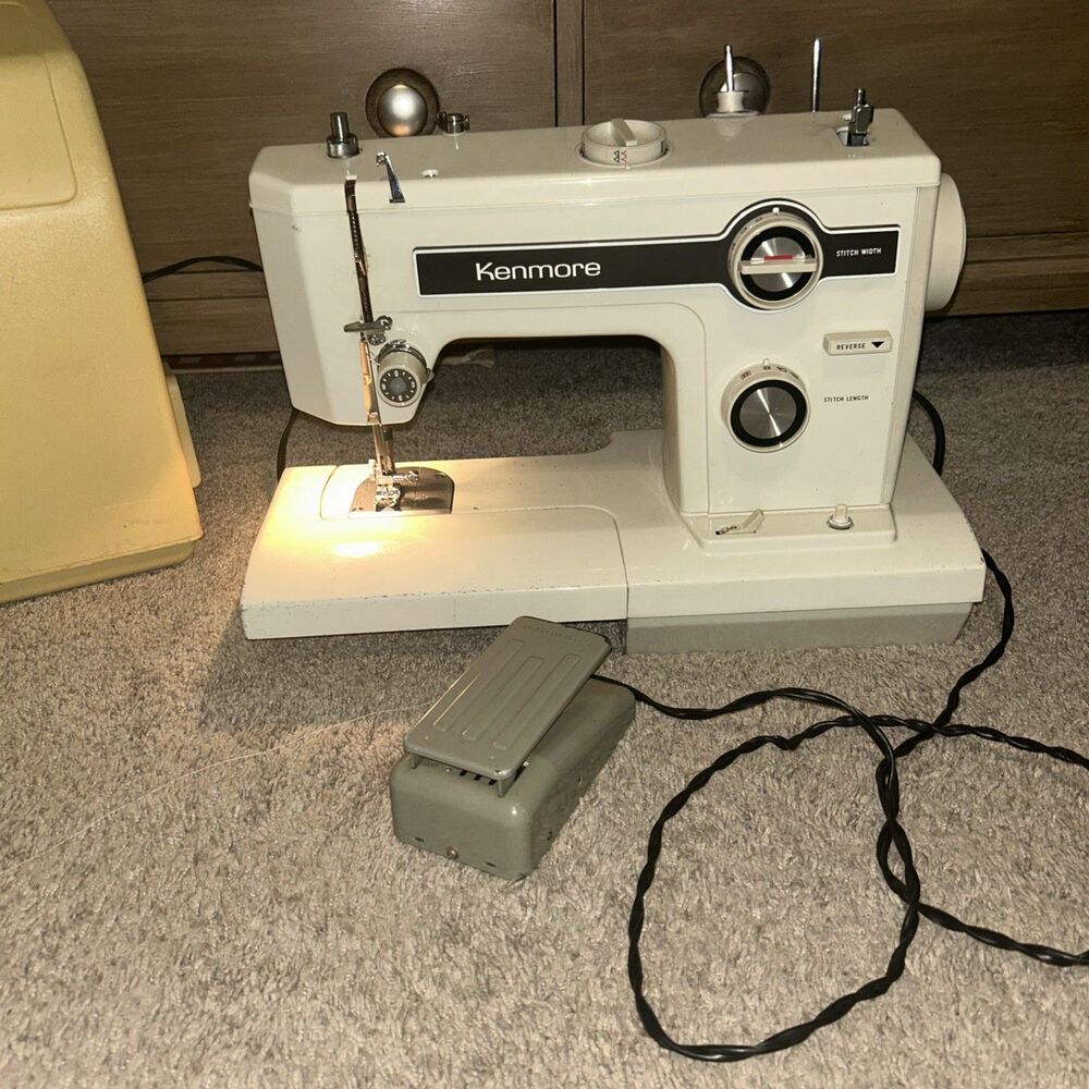 Sears Kenmore Vintage Sewing Machine W/foot Control 148.15210 Vintage Rare &Case